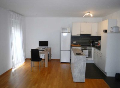 Exklusive, gepflegte 3-Zimmer-Wohnung mit Terrasse und Einbauküche in Reutlingen