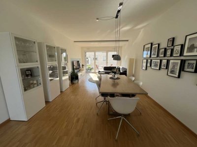 Hochwertige, lichtdurchflutete 4-Zimmer-Wohnung mit Tiefgaragenstellplatz in der List am Yachthafen