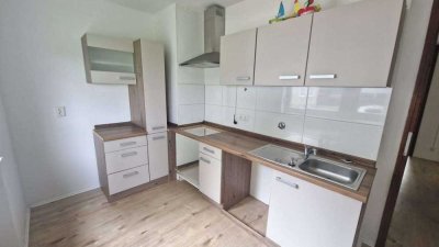 Schöne 3 Zimmerwohnung mit Balkon und Einbauküche
