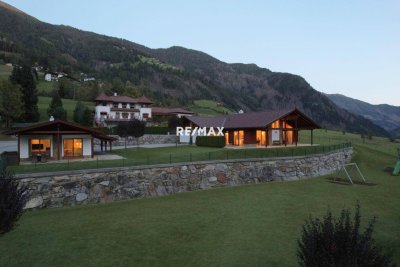 Exklusives Luxus-Anwesen im Landhausstil