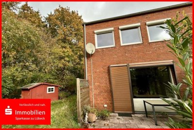 Sanierungsbedürftiges Reihenendhaus in Kücknitz