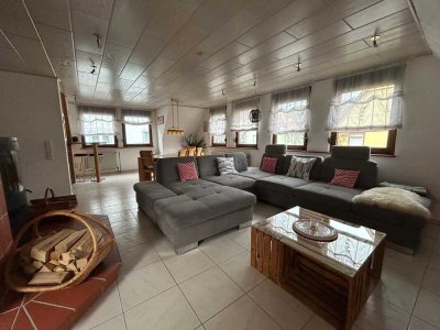 3 - Familienhaus (2 Wohnungen + 1 Laden)  sofort beziehbar
