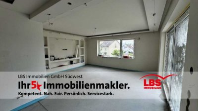 Teilsaniertes Terrassenhaus in großzügiger Wohnform – ideal für Familien und Grenzgänger!