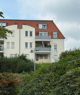 Licht & Leben unterm Dach! Bezugsfreie 4 Zimmer - ein GLÜCKSGRIFF im Herzen von Dresden-Laubegast!