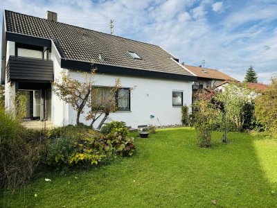 Freistehendes Einfamilienhaus mit Einliegerwohnung, Sauna und viel Platz - ab sofort beziehbar!