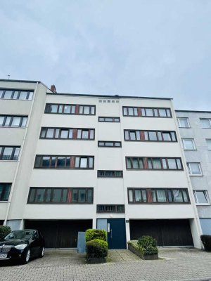 Helle, gepflegte 3 Zimmer Wohnung mit Balkon in Düsseldorf - Holthausen