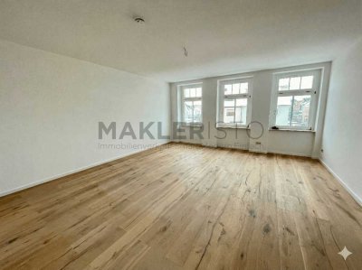 **Helle, frisch modernisierte 3-Zimmer-Wohnung mit EBK, Balkon & Fußbodenheizung**