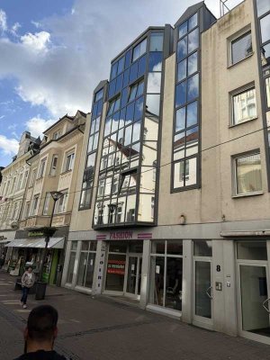 Lebendig wohnen: 2-Zimmer, Einbauküche, Duschbad, XL-Terrasse