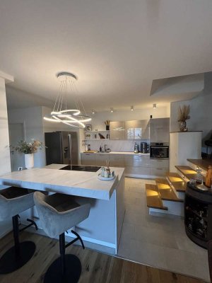 Reserviert - Neuwertige 3-Zimmer-Wohnung mit Balkon und Einbauküche in Leipzig