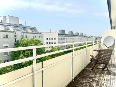 Investmentchance mit Ausblick! - Befristet vermietete 2-Zimmerwohnung mit großzügiger Terrasse im 6. Liftstock!