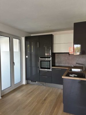 Geschmackvolle Gartenwohnung, 2-Zimmer mit Einbauküche, Kirchheim gegenüber Landschaftspark