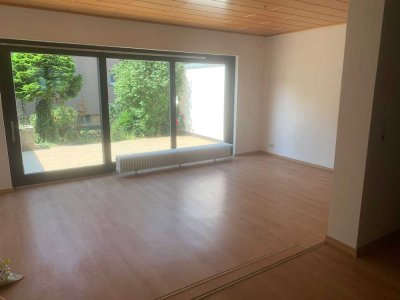 Gedämmtes, ruhig gelegenes Reihenmittelhaus mit Garten
