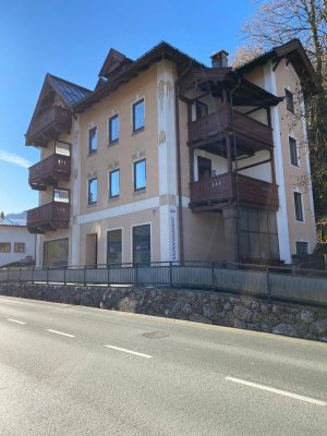 3.5-Zimmer Altbauwohnung mit Balkon und Parkplatz