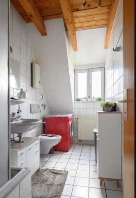Geschmackvolle 2-Zimmer-Maisonette-Wohnung mit Balkon und EBK in Oberstenfeld