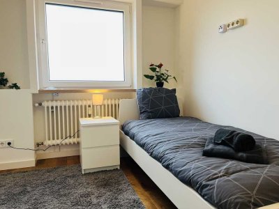 Attraktive 3-Raum-Wohnung mit moderner EBK und PKW-Stellplatz in Maintal