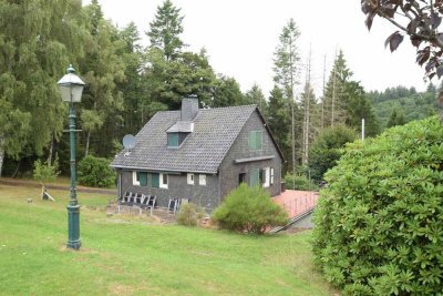 Idyllisch gelegenes Eifelhaus im Naturschutzgebiet mit Dauerwohnrecht