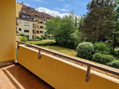 Ruhig gelegene 2-Zimmer Wohnung im 1.OG mit großem Balkon zzgl. Tiefgaragenstellplatz
