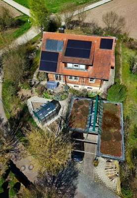 Hochwertiges Einfamilienhaus (Holzhaus) in unverbaubarer Randlage