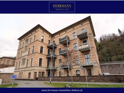 Repräsentative Einheit im Erdgeschoss eines kernsanierten Baudenkmals mit Option zur Wohnnutzung