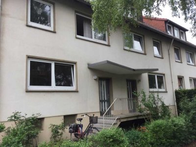 Gut geschnittene 2,5-Zimmer-Dachgeschosswohnung