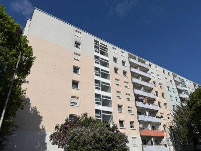 Gepflegte 2-Zimmer-Wohnung im 2. OG mit Balkon in Freiburg-Weingarten - bald Leerstehend