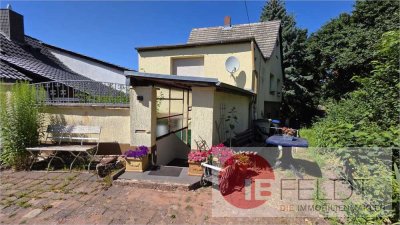 Rarität zum Schnäppchenpreis: Einfamilienhaus mit großem Grundstück und Seeblick
