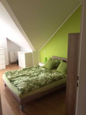 Geschmackvolle, gepflegte 2-Raum-DG-Wohnung mit EBK in Odelzhausen