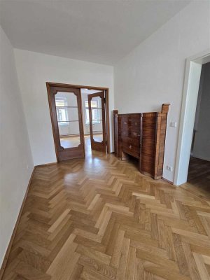 Etagenwohnung nach Renovierung Erstbezug