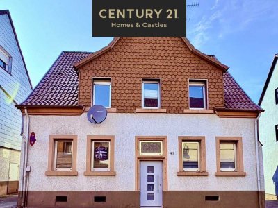 Geräumiges 1-2 Familienhaus in zentraler Lage - viel Platz für Ihre Ideen!