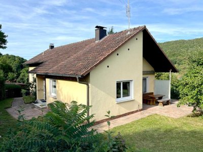 Handwerkliches Geschick spart Geld! Massives Einfamilienhaus in Unterleinleiter