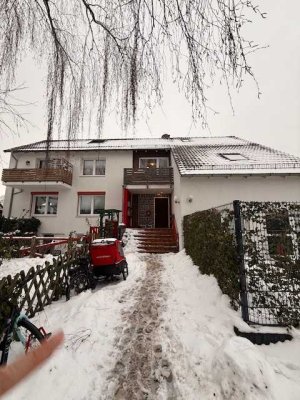 Kleine Dachgeschoss ETW mit Küchenzeile in Hannover-Davenstedt