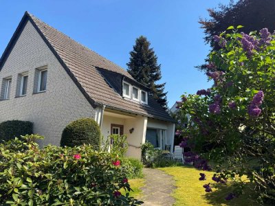 *seltenes Angebot in Kaarst* Einfamilienhaus auf einem wunderschönen Grundstück
