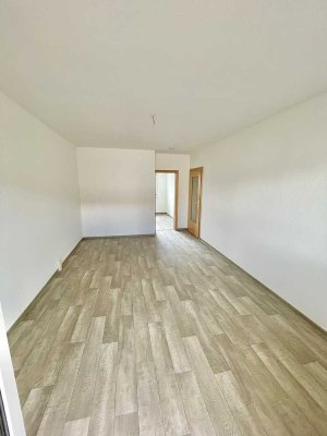 �ERSTBEZUG nach Modernisierung� wunderschöne 3 Zi.-Wohnung mit großem Balkon� im Zentrum�