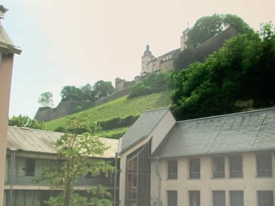 Geschmackvolle 2-Zimmer-Wohnung mit Balkon in Würzburg/Mainviertel