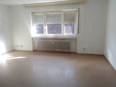 Helle und großzügige 2-Zimmer-Wohnung in zentraler und ruhiger Lage in Euerdorf