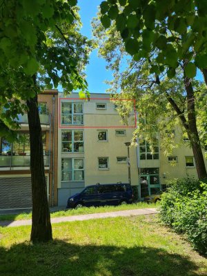 ETW mit Dachterrasse & TG Stellplatz