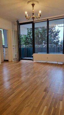 Helle 2 Zimmer Wohnung mit Balkon nähe Uni/FH