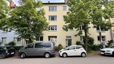 Bezugsfreie 2,5-Zimmer-Wohnung mit Modernisierungspotenzial in Freiburg