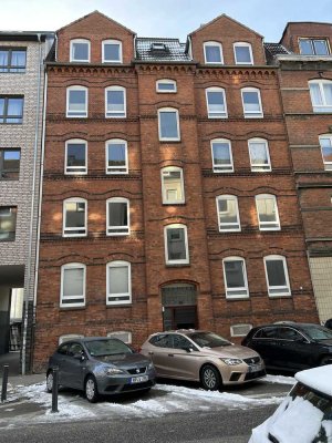 Schöne 2-Zimmer Wohnung, zum Einzug frisch saniert, in Kiel-Ravensberg