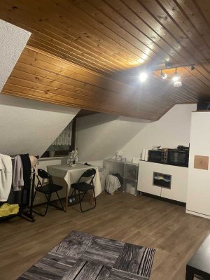 Dachgeschosswohnung zu vermieten(Whg.6)