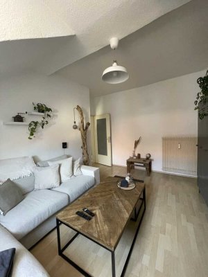 Charmante Dachgeschosswohnung in zentraler Lage