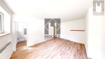 Frisch sanierte 1-Zimmerwohnung in top Lage mit EBK opt. vollmöbliert