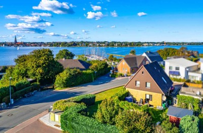 Gepflegtes EFH in Schleinähe! Ca. 114 m² Wfl., Vollkeller, Terrasse & Gartenidyll auf 682 m² Grdstk!