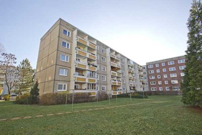 3-Zimmerwohnung ganz unten mit Dusche...