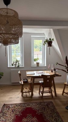 Geschmackvolle 4-Zimmer-Maisonette-Wohnung mit EBK in Koblenz