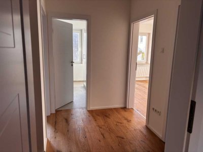 Erstbezug nach Kernsanierung 3-Zimmer Wohnung im EG in Augsburg-Pfersee