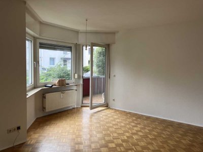 Sehr schöne 3-Raum-Wohnung , 75 m² mit Balkon in Alt-Saarbrücken, Bellevue