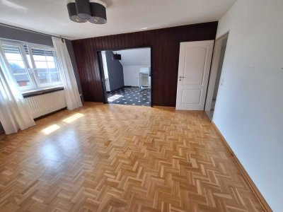 Ansprechende und modernisierte 3,5-Zimmer-Dachgeschosswohnung mit geh. Innenausstattung in Lembeck