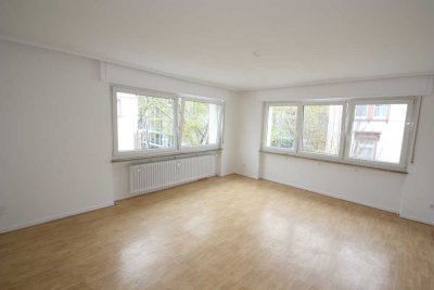 myHome-Immobilien / SUPERGÜNSTIGE, große 83 qm,  und zentrale 3 Zi-Citywohnung mit Balkon und EBK
