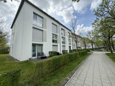 1-Zimmer-Wohnung mit gehobener Innenausstattung mit Terrasse und EBK in Augsburg (Univiertel)